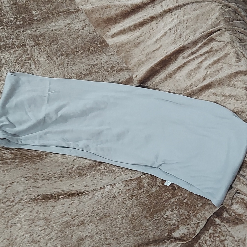 Very nice scarf with Zipper